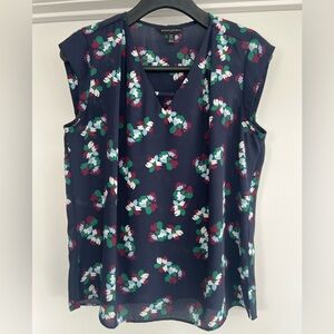 Banana Republic Navy Floral Sleeveless Top, Size Small